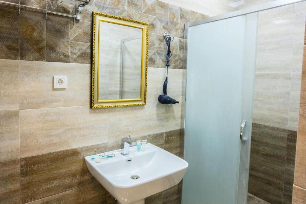 Prestige Boutique Hotel Baku Exterior photo